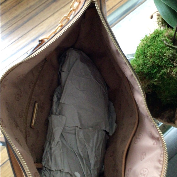 Tory Burch Women's Carter Slouchy Shoulder Hobo Leather Bag - Picture 7 of 8